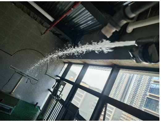 The LPTCP800 commercial greenhouse lighting fixture has passed IP66 protection rating certification.